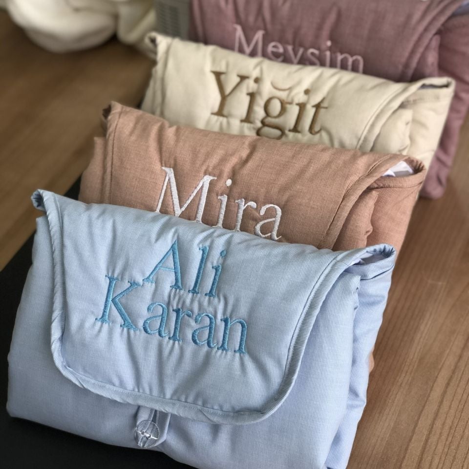 Mürdüm Katlanabilir İsimli Alt Açma Örtüsü