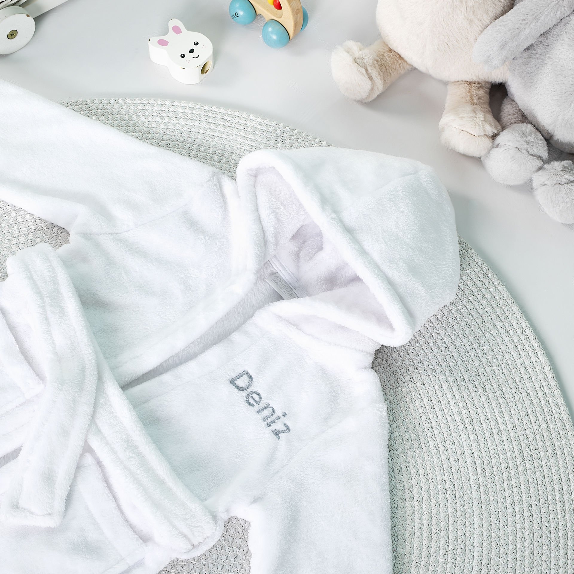 Wellsoft White Robe