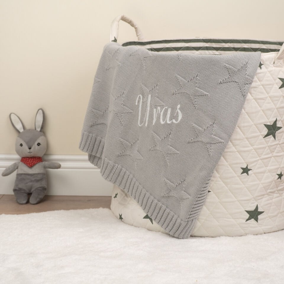 Yıldız Desenli Gri Battaniye