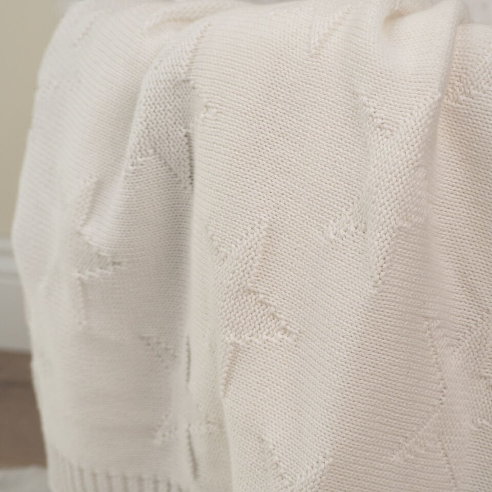 Yıldız Desenli Beyaz Battaniye